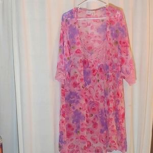 Floral chemist and robe set